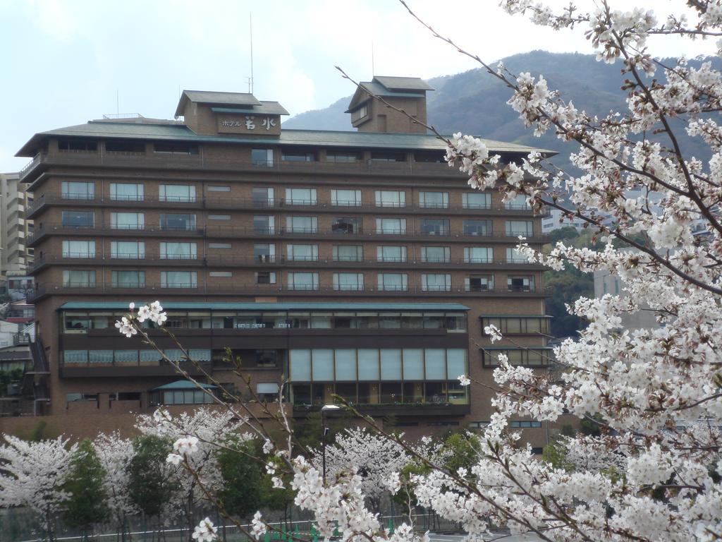 Hotel Wakamizu Takarazuka Εξωτερικό φωτογραφία